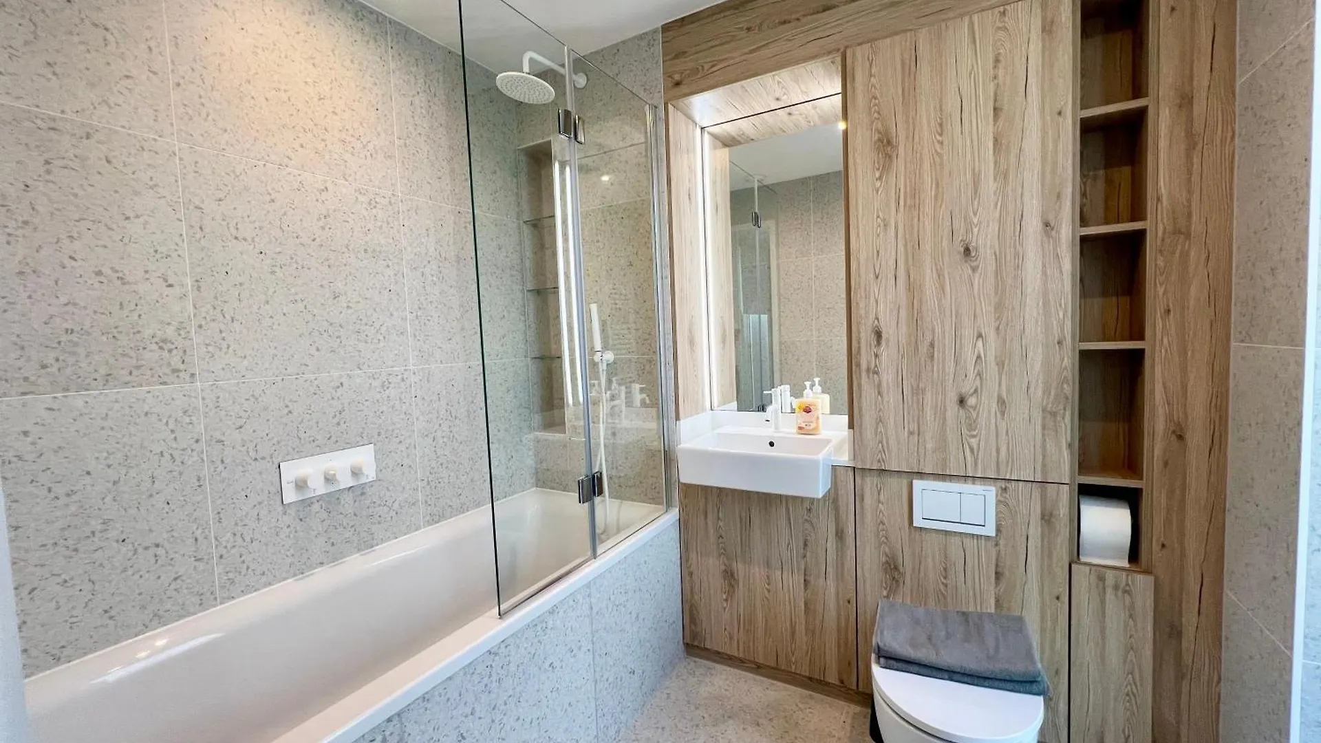 Whitechapel Superior Apartment London