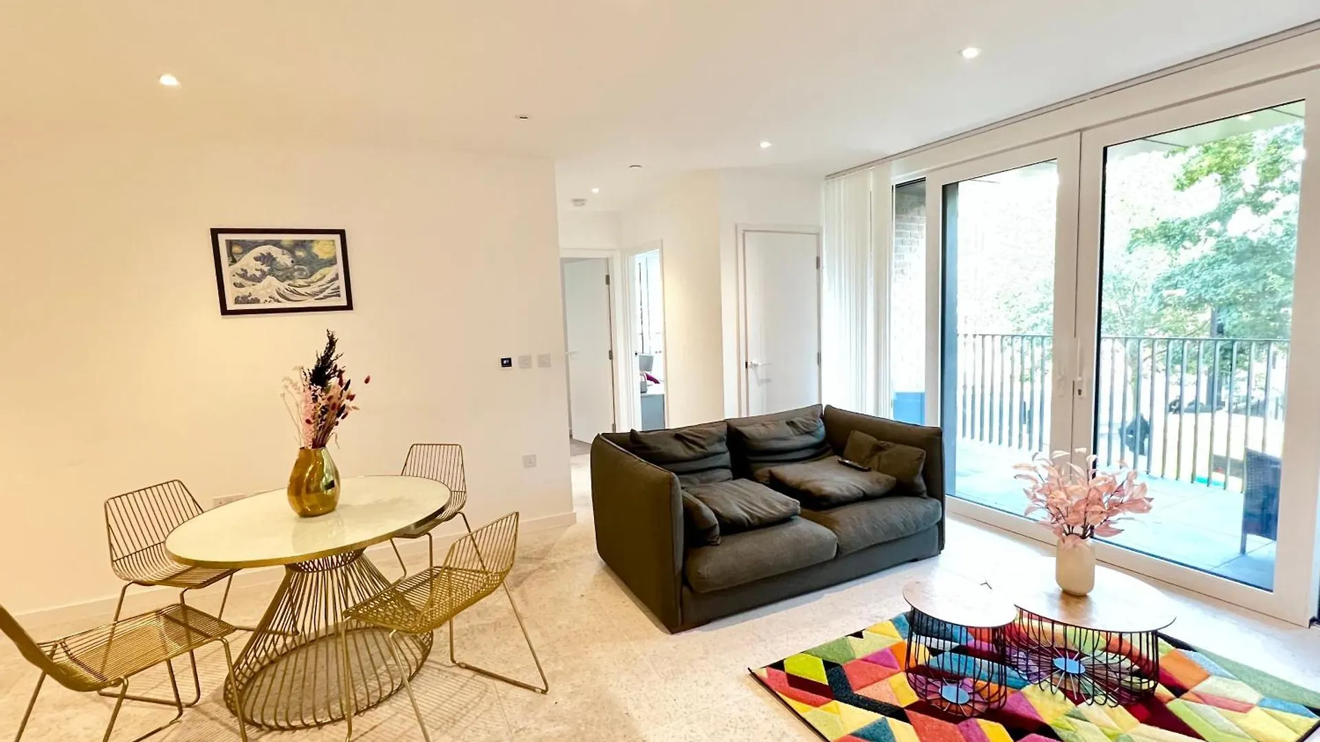 Whitechapel Superior Apartment London
