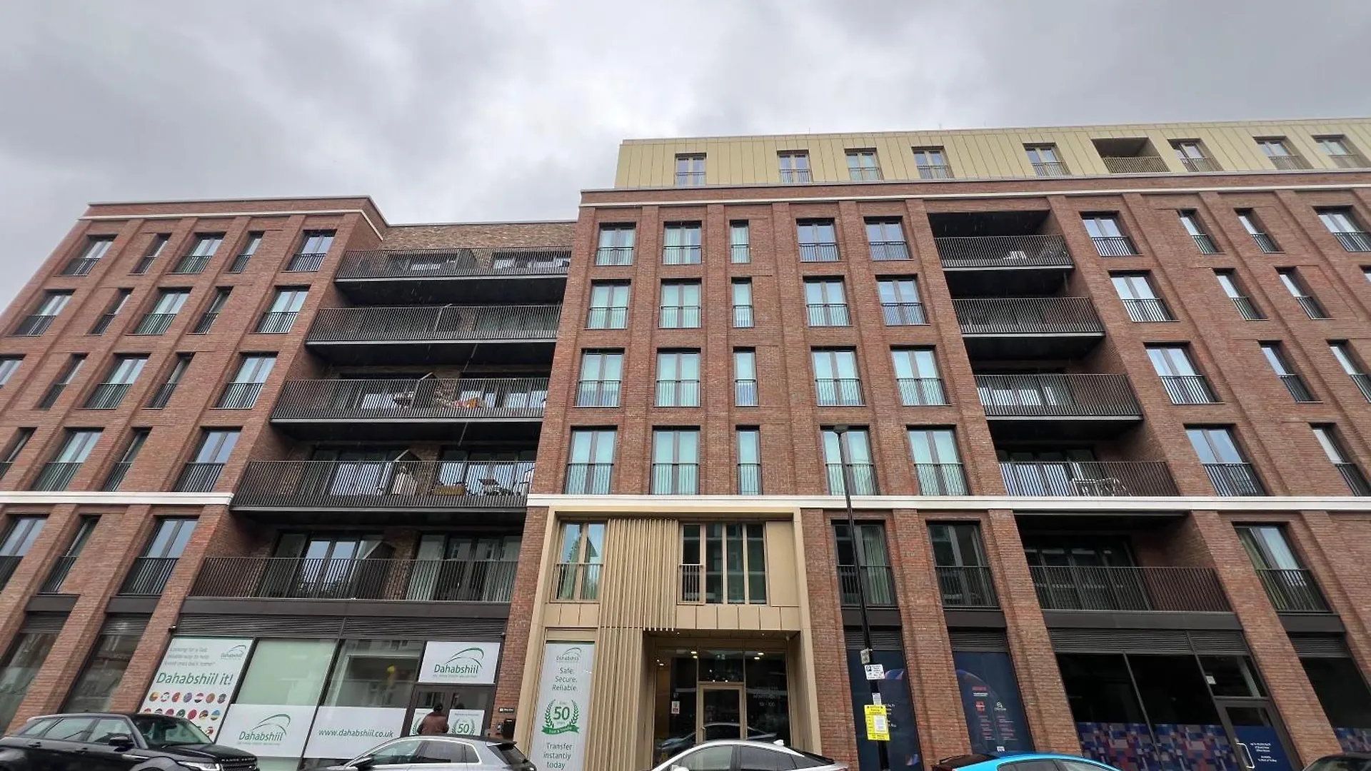 Whitechapel Superior Apartment London