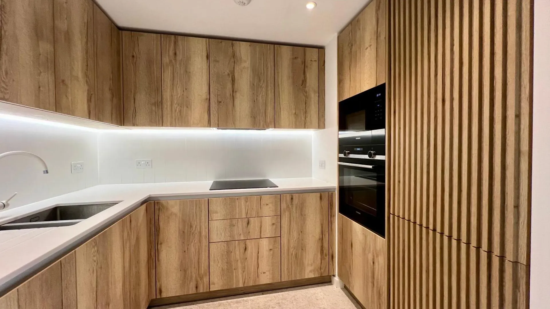 Whitechapel Superior Apartment London